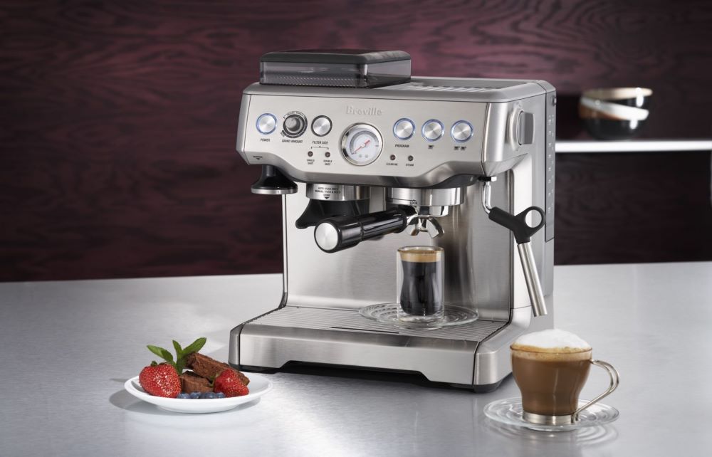 Máy pha cà phê tự động: đáp ứng mọi nhu cầu và phù hợp với từng đối tượng khách hàng